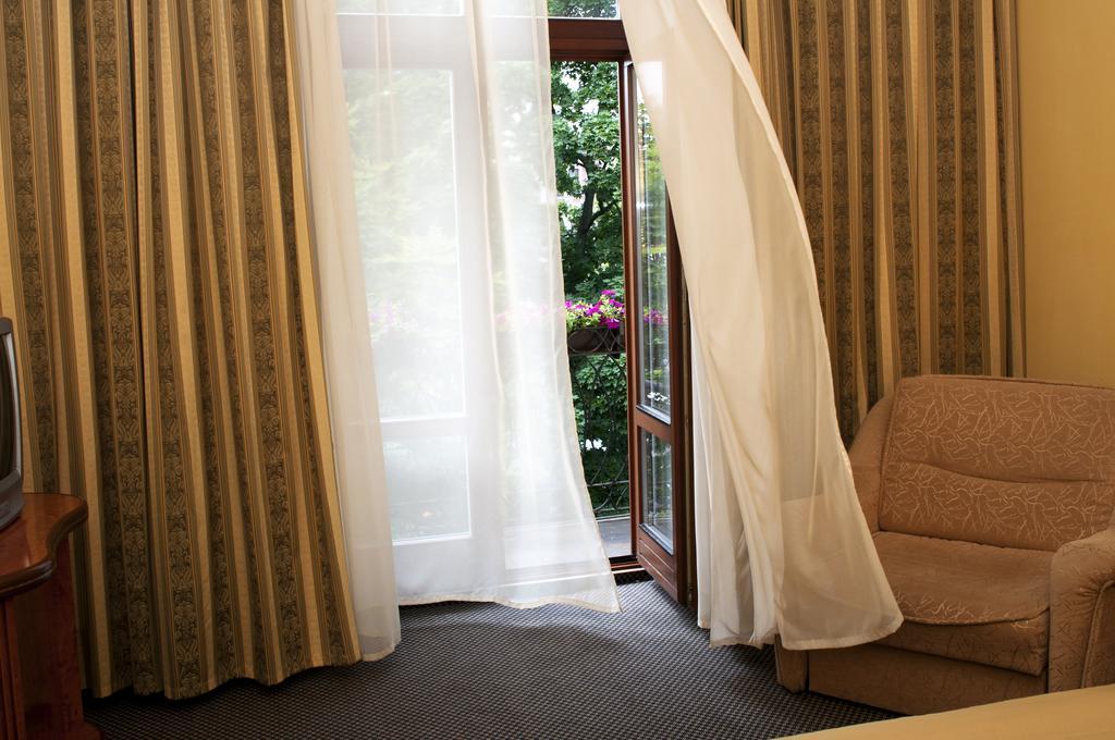 Wien Hotel Lviv Bilik gambar