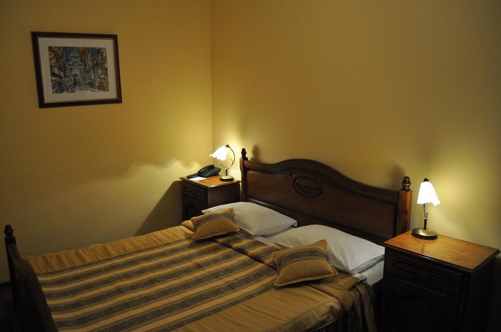 Wien Hotel Lviv Luaran gambar